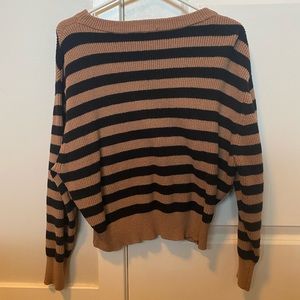 Selling; ZARA KNIT SHIRT (fall to winter style) Size; USA M. EUR M. MEX 28